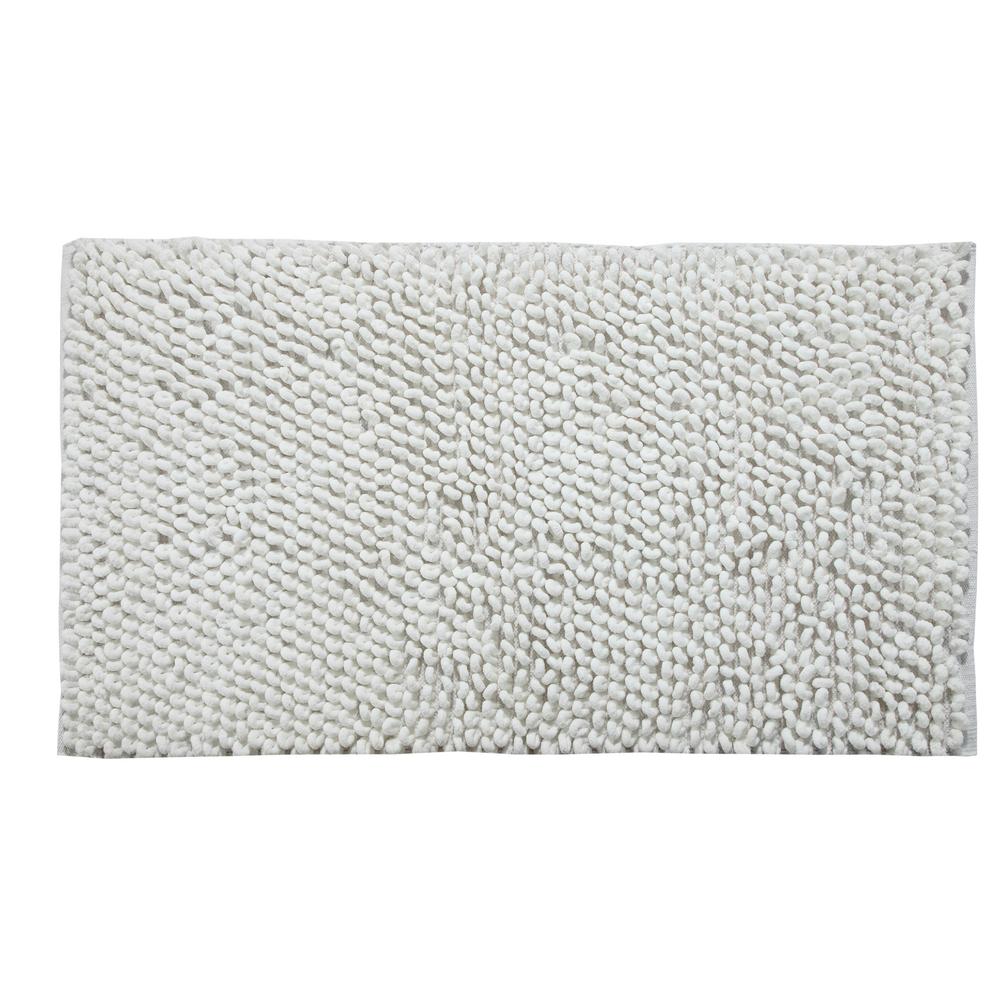 white bath rug