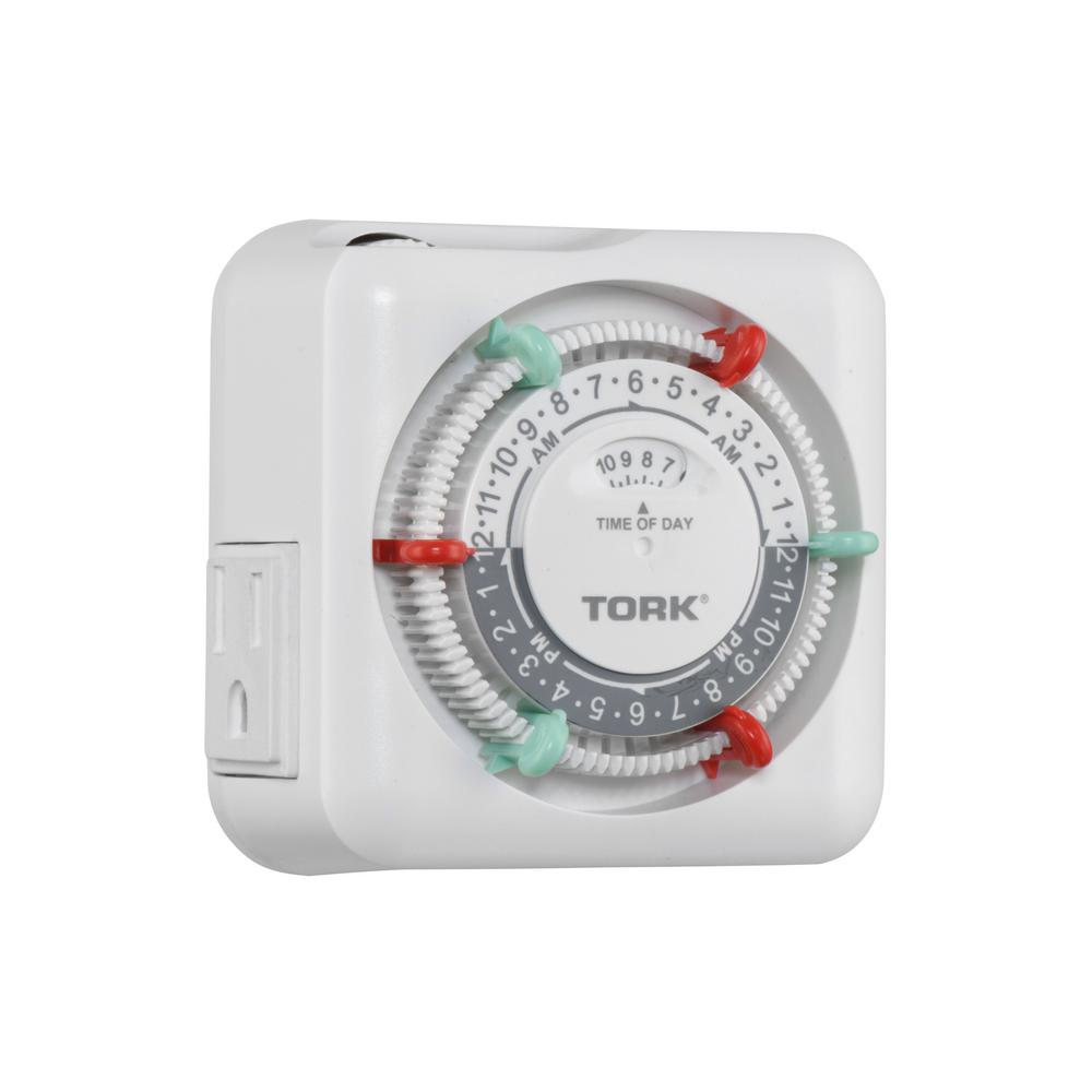 Defiant 15 Amp 24 Hour Outdoor Plug In Mechanical Dusk To Dawn 15 Amp 24 Hour Indoor Plug In Heavy Duty Appliance Timer With 2