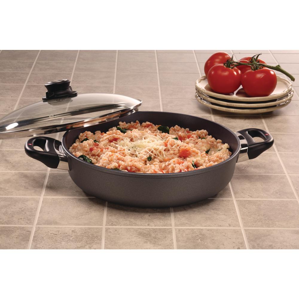 Swiss Diamond 3 7 Qt Induction Saute Pan With Lid Sd6628ic The