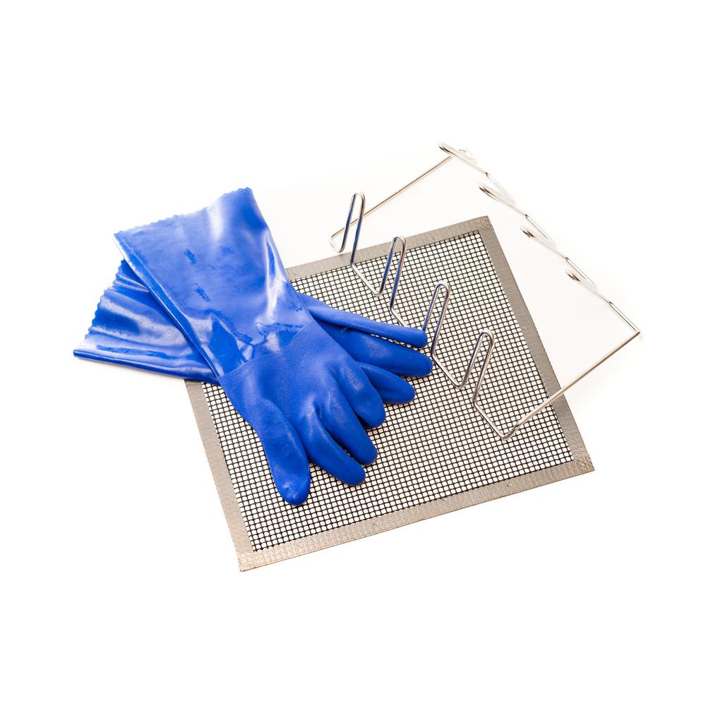 Masterbuilt 30 in. Smoker Starter Kit Fish Mat, Gloves and Rib Rack