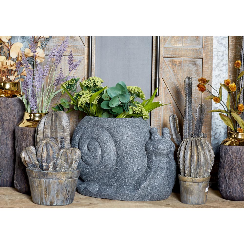 Clay Plant Pots Planters The Home Depot