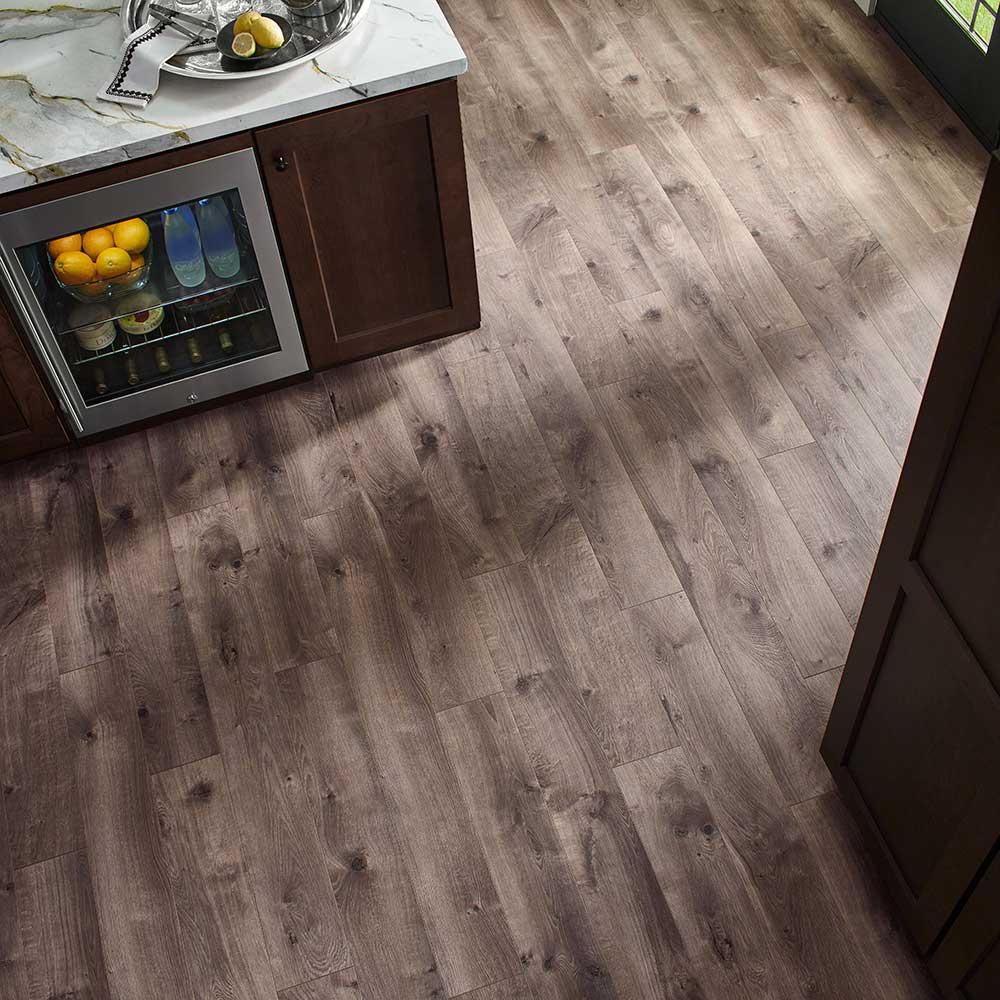 Pergo Xp Warm Grey Oak 8 Mm Thick X 6 1 8 In Wide X 47 1 4 In