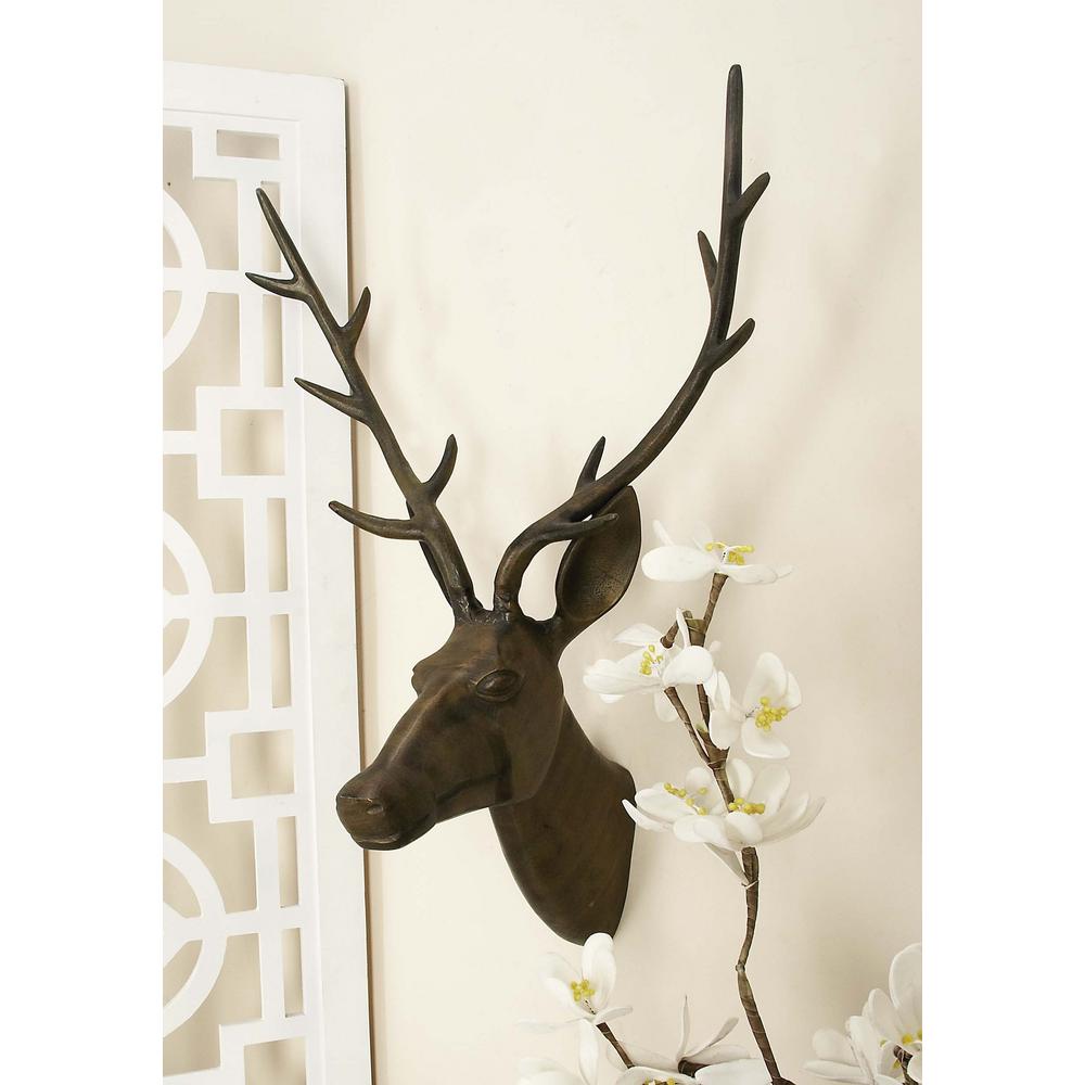 Litton Lane 28 In X 17 Aluminium Deer Head Wall Decor Aluminium Deer Head Wall Decor In Tarnished Brown 27525 The Home Depot