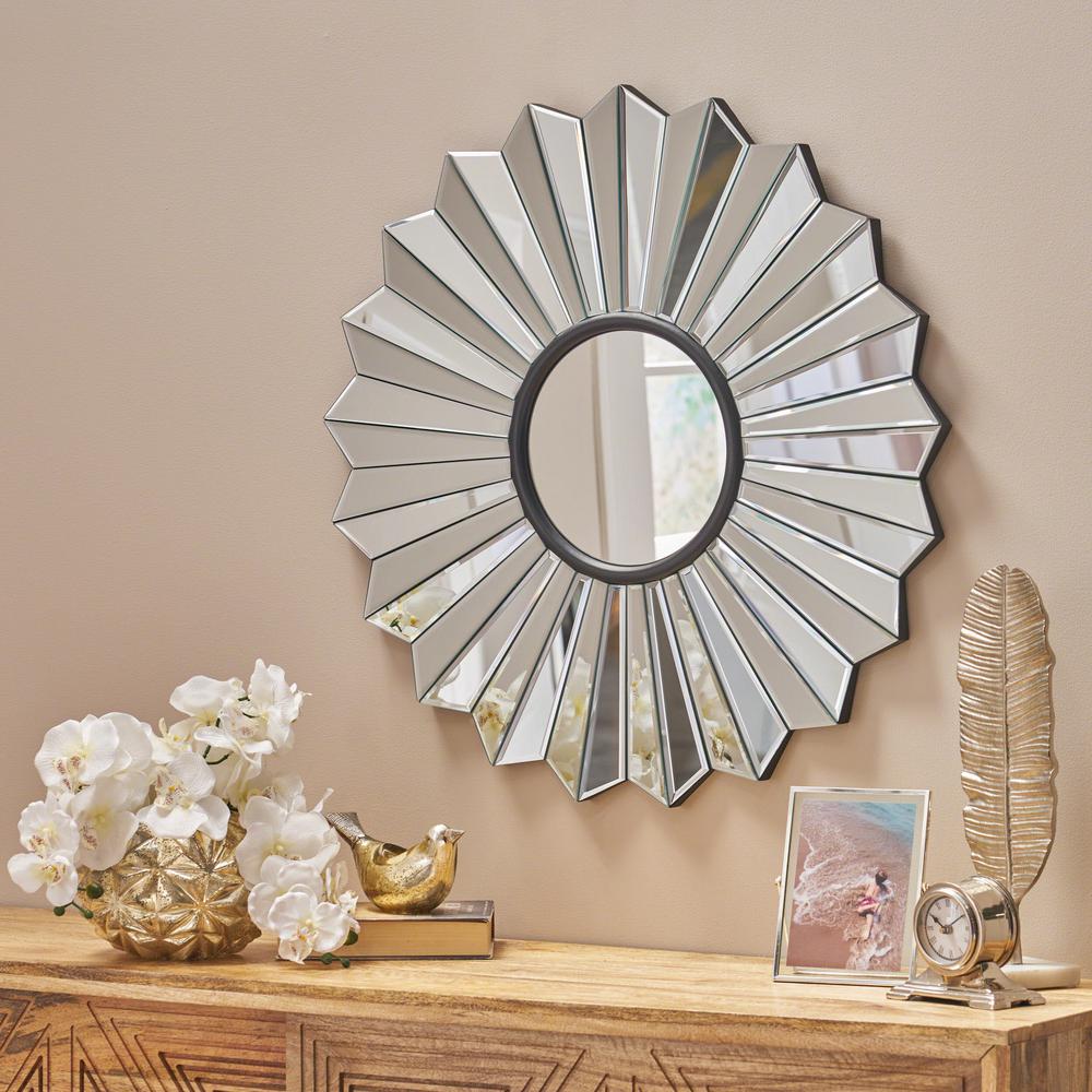 Jacques 31 In X Glam Flower Shaped Wall Mirror 41720 The Glam Flower Shaped Wall Mirror