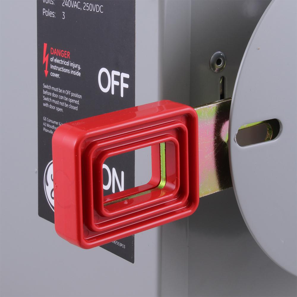 GE Safety Switch 30 Amp 240Volt NonFused DoubleThrow Lockable Cover
