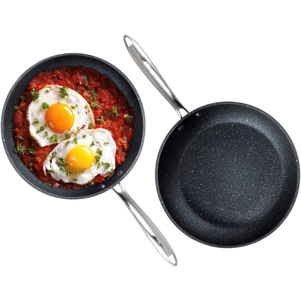 egg frying pan with lid