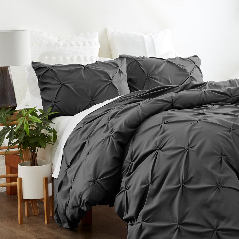 https://images.homedepot-static.com/productImages/4b06826b-5246-4a42-905a-e1f3a163ab5b/svn/becky-cameron-duvet-covers-ieh-duvpp-queen-gray-64_1000.jpg