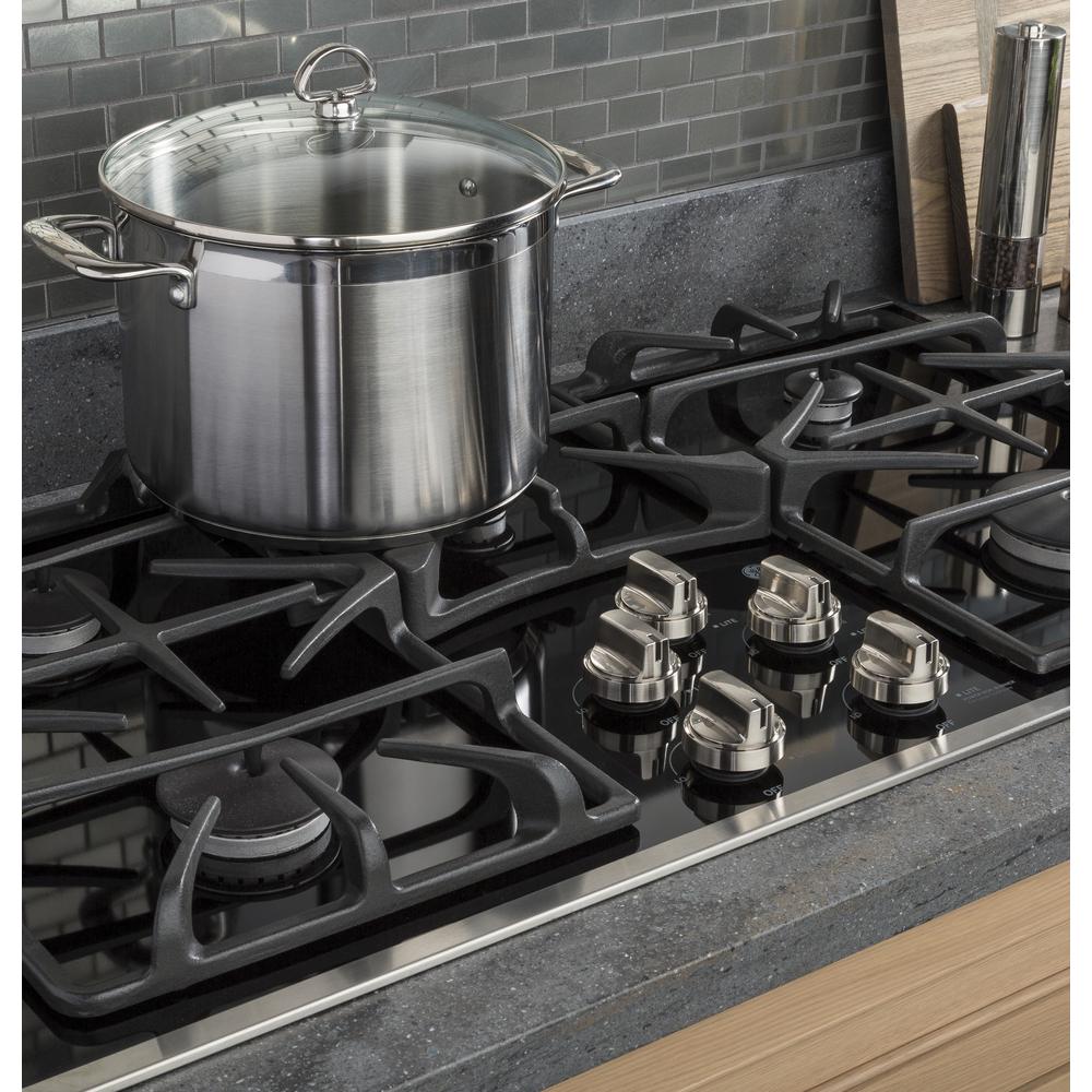 Ge 36 In Gas Cooktop In Black With 5 Burners Including Power Boil