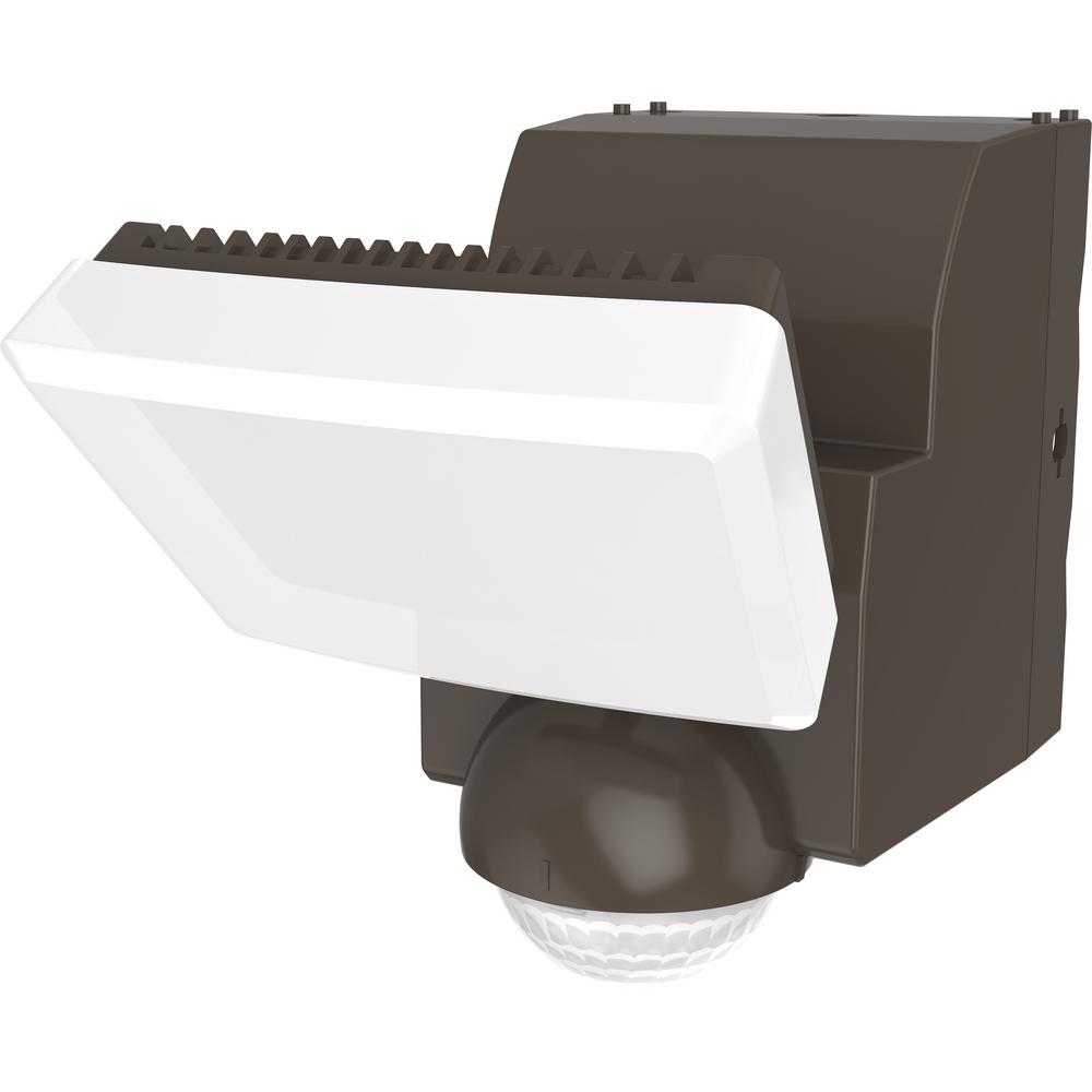 Defiant 180-Degree Bronze Single Battery Motion Sensor Outdoor Integrated LED Flood Light with 500 Lumens