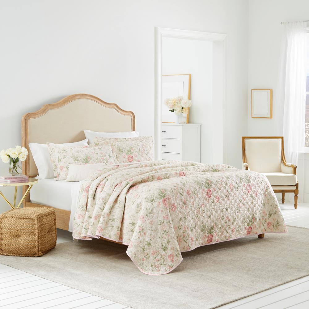 laura-ashley-breezy-floral-3-piece-pink-cotton-full-queen-quilt-set-ushsa91149067-the-home-depot