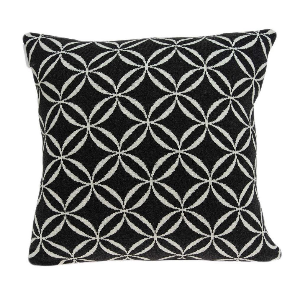 Homeroots Jordan 20 In Black Geometric Throw Pillow Cover 333880