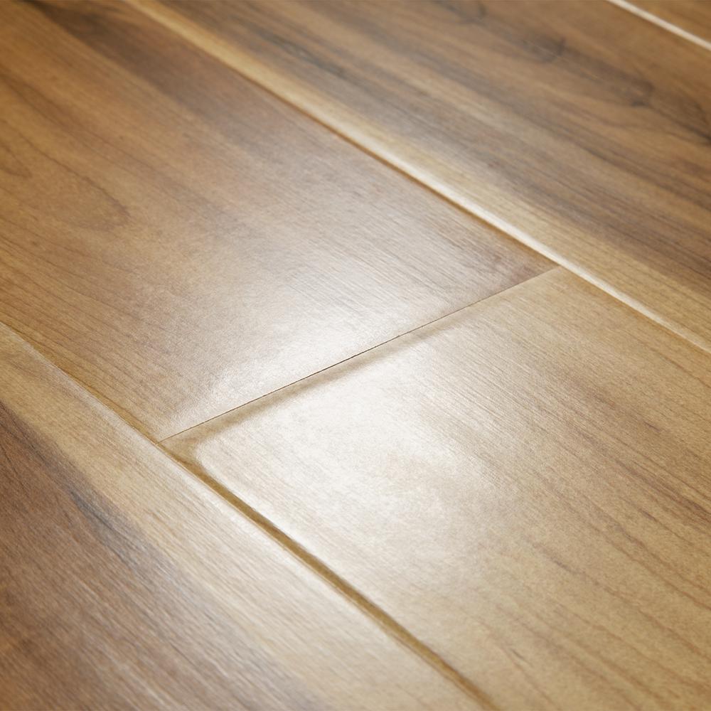 Pergo Outlast Waterproof Natural Spalted Maple 10 Mm T X 5 23 In Natural Spalted Maple