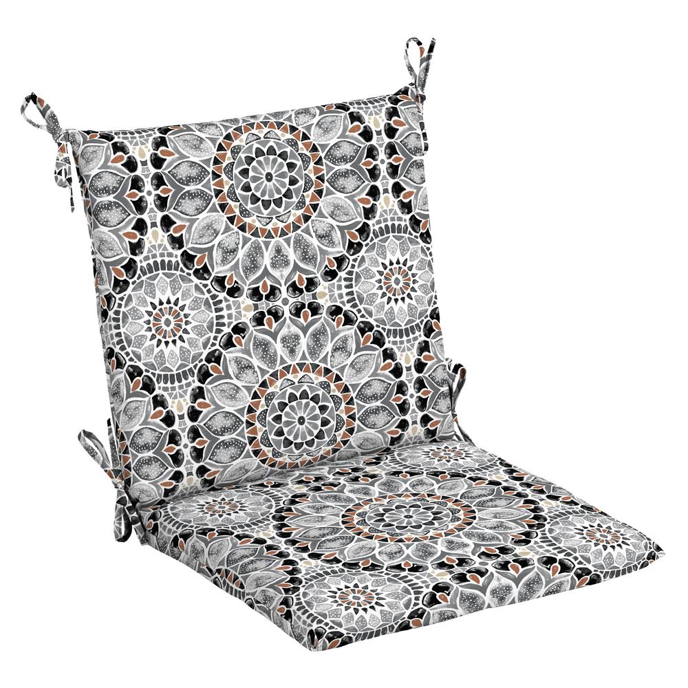 Hampton Bay 20 In X 20 In Outdoor Mid Back Dining Chair Cushion In Large Medallion 2 Pack Tm01651b D9d2 The Home Depot