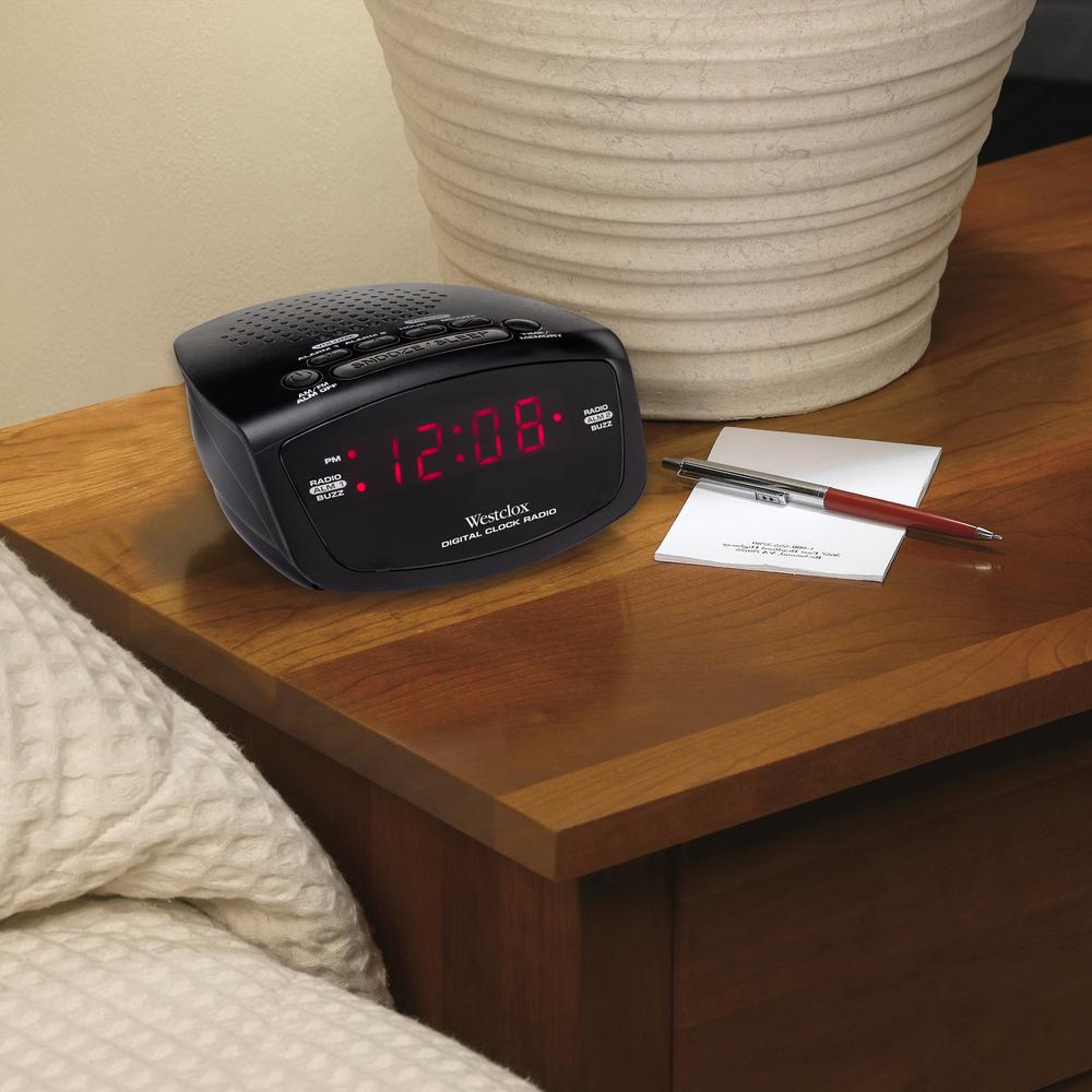 Westclox AM/FM Dual Alarm Clock Radio by Westclox