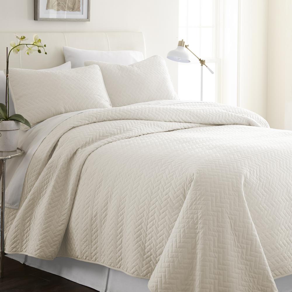 Becky Cameron Herring Pale Blue King Performance Quilted Coverlet