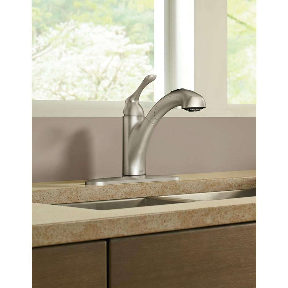 Moen Banbury Single Handle Pull Out Sprayer Kitchen Faucet With Power Clean In Spot Resist Stainless