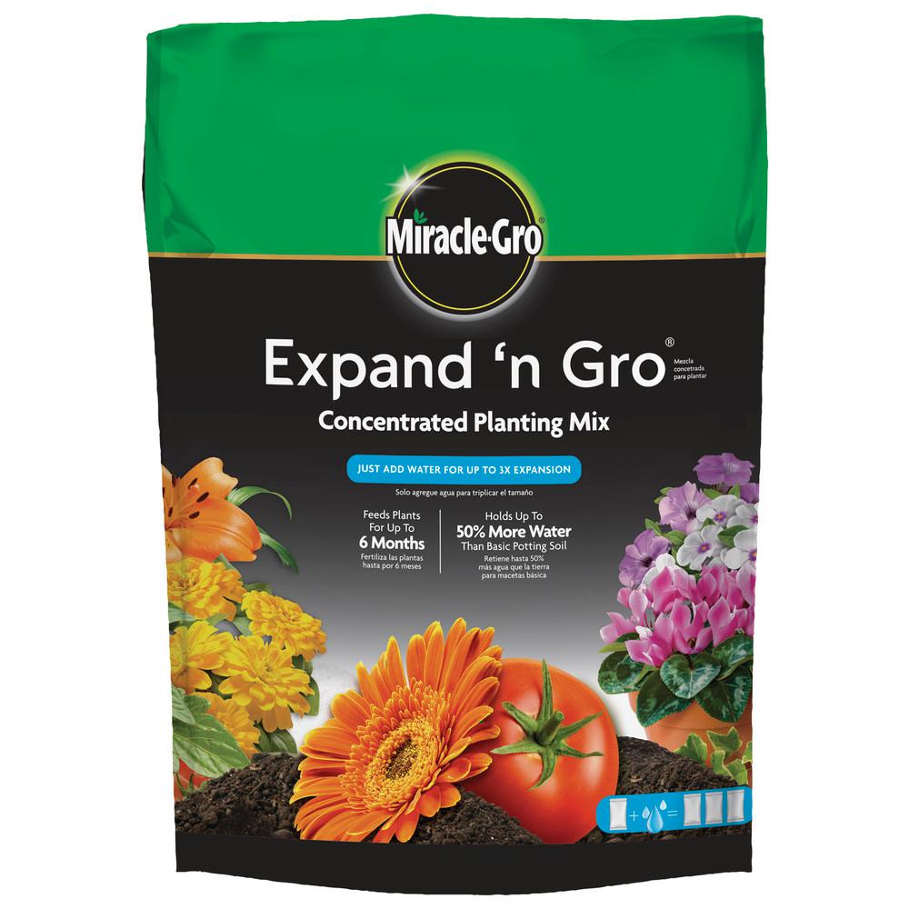 MiracleGro Moisture Control 50 qt. Potting Soil Mix70190430 The