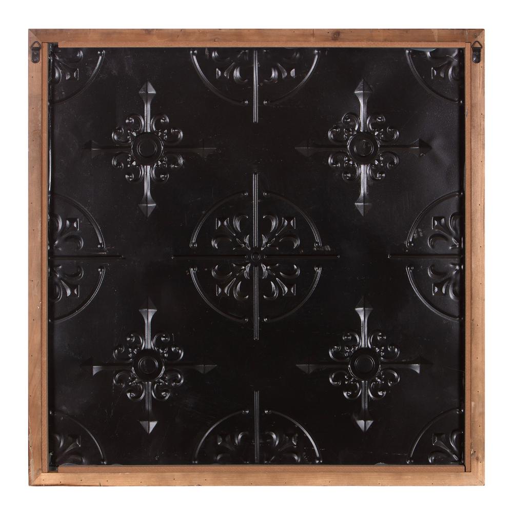 Pinnacle Metal And Wood Antique White Quatrefoil Medallion Framed