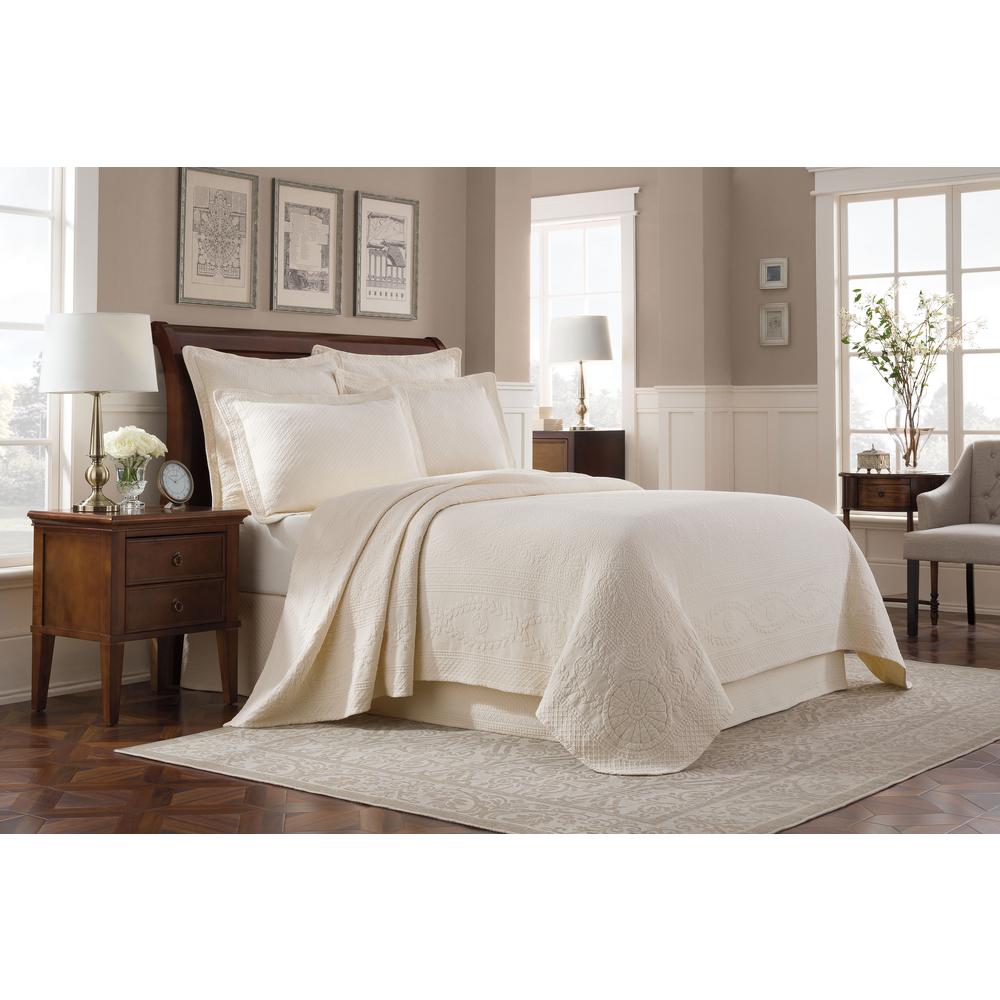 Williamsburg Abby Ivory Twin Bedspread