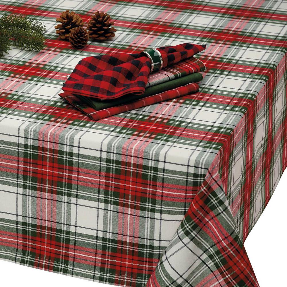 A Large Rectangular Red//Green Tartan Christmas Tablecloth 52/" x 90/"