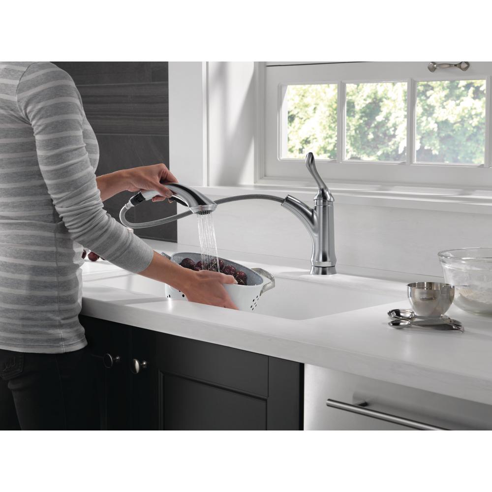 Delta Linden Single Handle Pull Out Sprayer Kitchen Faucet With Multi Flow In Arctic Stainless