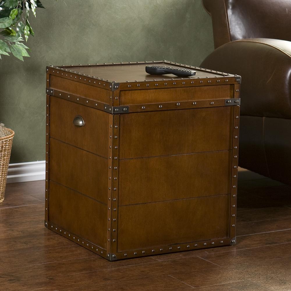 Steamer Trunk Walnut Trunk End Table Oc4190 The Home Depot