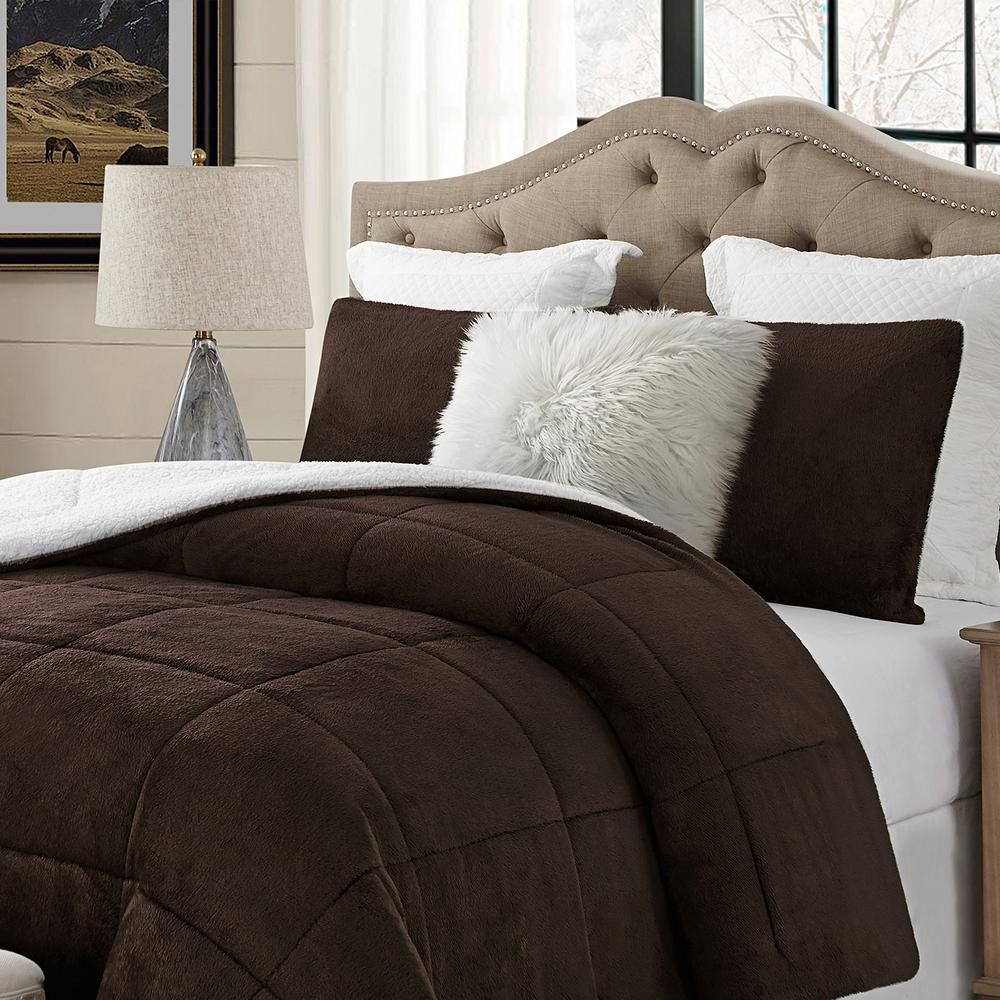 Swift Home Premium Ultra Soft 3 Piece Chocolate Faux Fur Reverse To Sherpa King California King Comforter And Sham Set Shcm3 001 Kckch The Home Depot