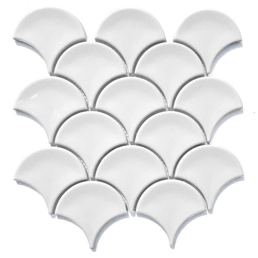 white fish scale tile backsplash