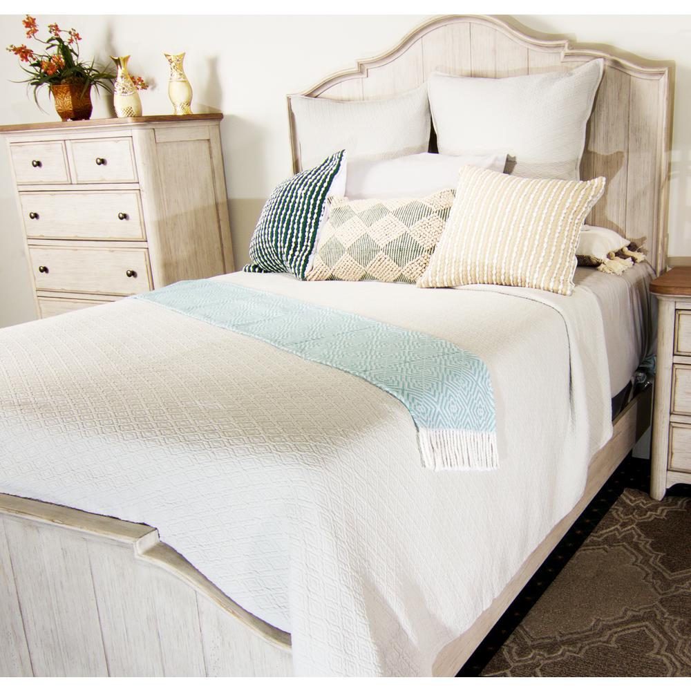 Diamond Textured Matelasse Coverlet Queen White