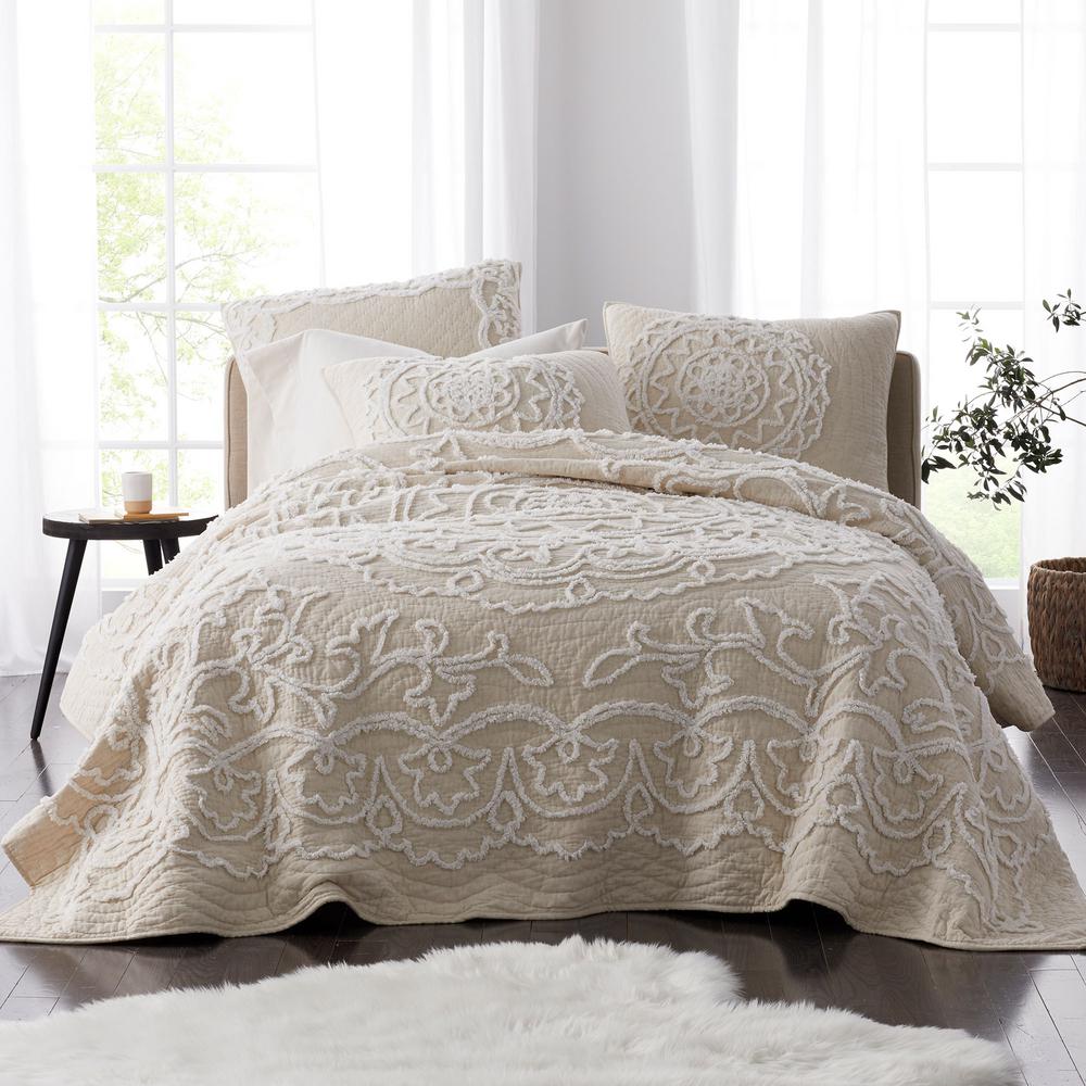 quilts and bedspreads