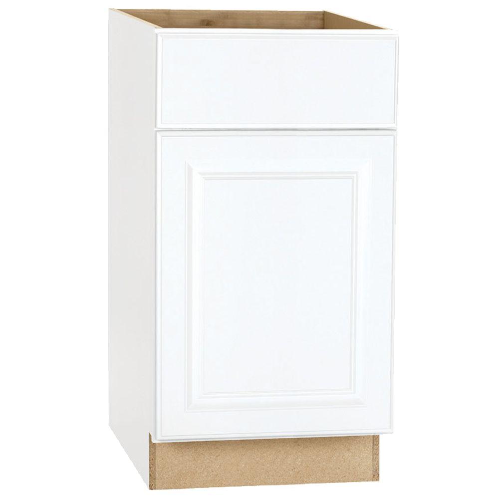 Hampton Bay Hampton Assembled 18x34 5x24 In Base Kitchen Cabinet