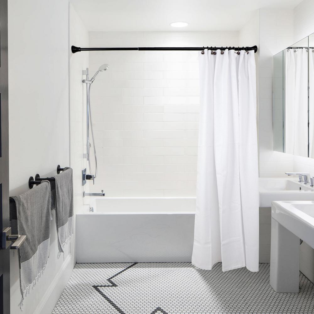 bathrooms with shower curtains