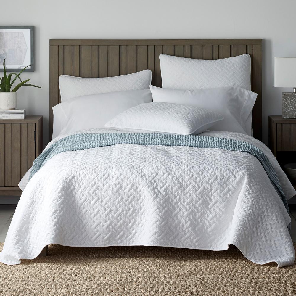 The Company Store Hunter White Solid Cotton Full Coverlet 50320q F