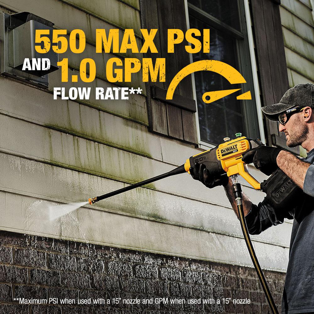 Dewalt Volt Max 550 Psi 1 0 Gpm Cold Water Cordless Electric Power Cleaner With 4 Nozzles 5 0 Ah Battery And Charger Dcpw550p1 The Home Depot