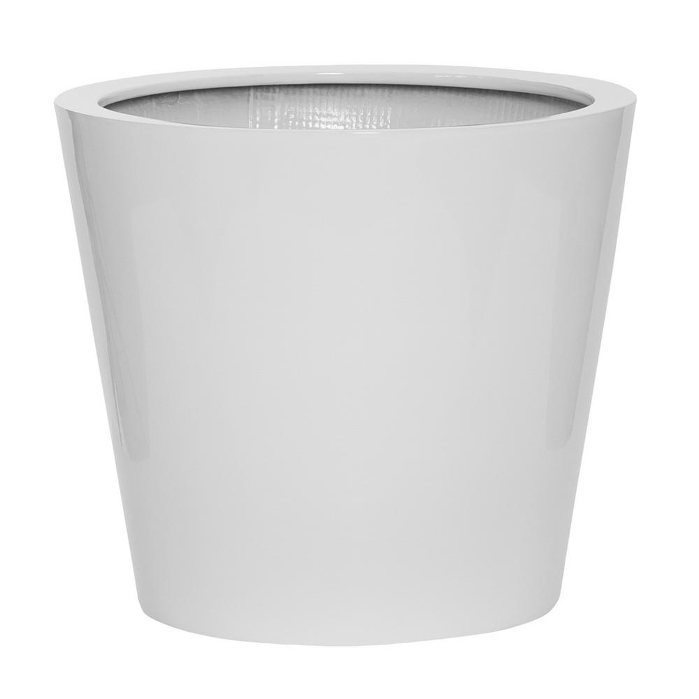 tall plastic bucket