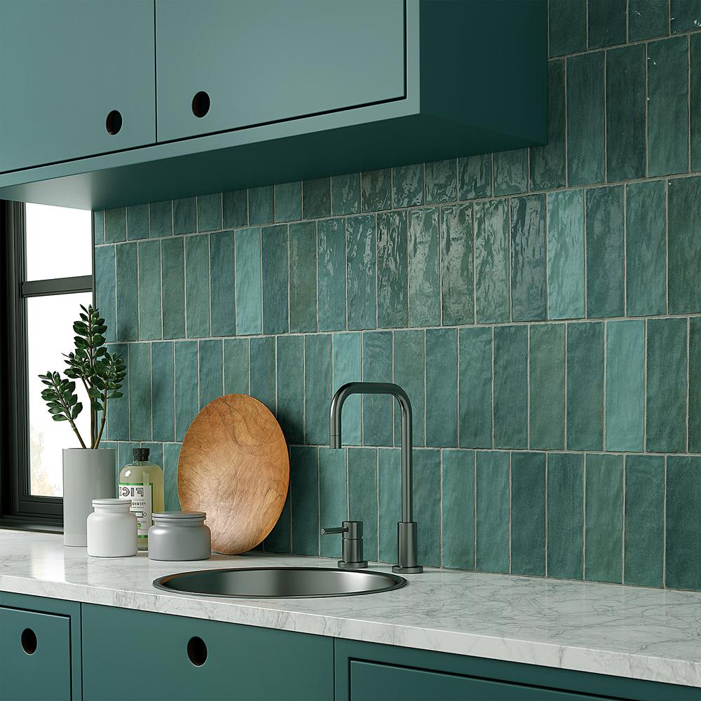 Turquoise Backsplash Tile / Inspiring Kitchen Backsplash Design Ideas