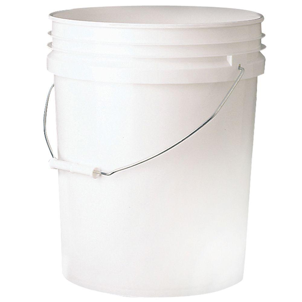 8 gallon plastic bucket with lid