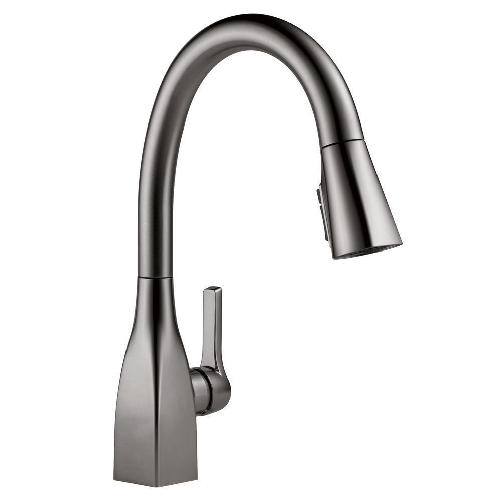 Delta Mateo Single Handle Pull Down Sprayer Kitchen Faucet With