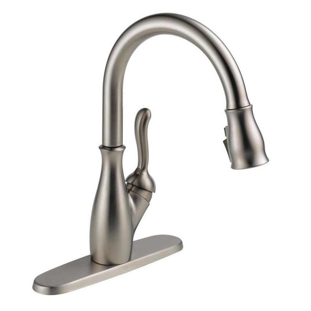Delta Leland Single Handle Pull Down Sprayer Kitchen Faucet With Shieldspray In Stainless 19978z Ss Dst The Home Depot