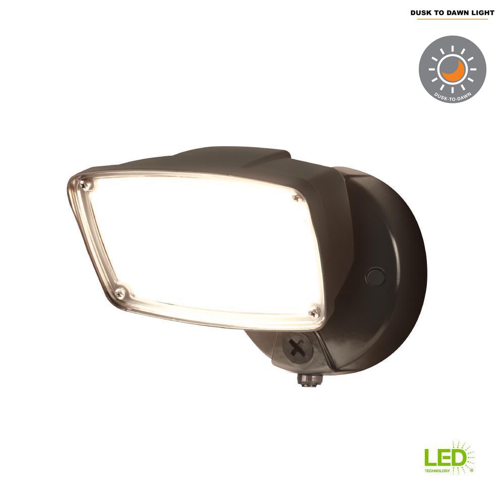 Dusk To Dawn Best Rated Outdoor Security Lighting Fsl Single Head Bronze Outdoor Integrated Dusk To Dawn Led Flood Light With Selectable Color Temperature