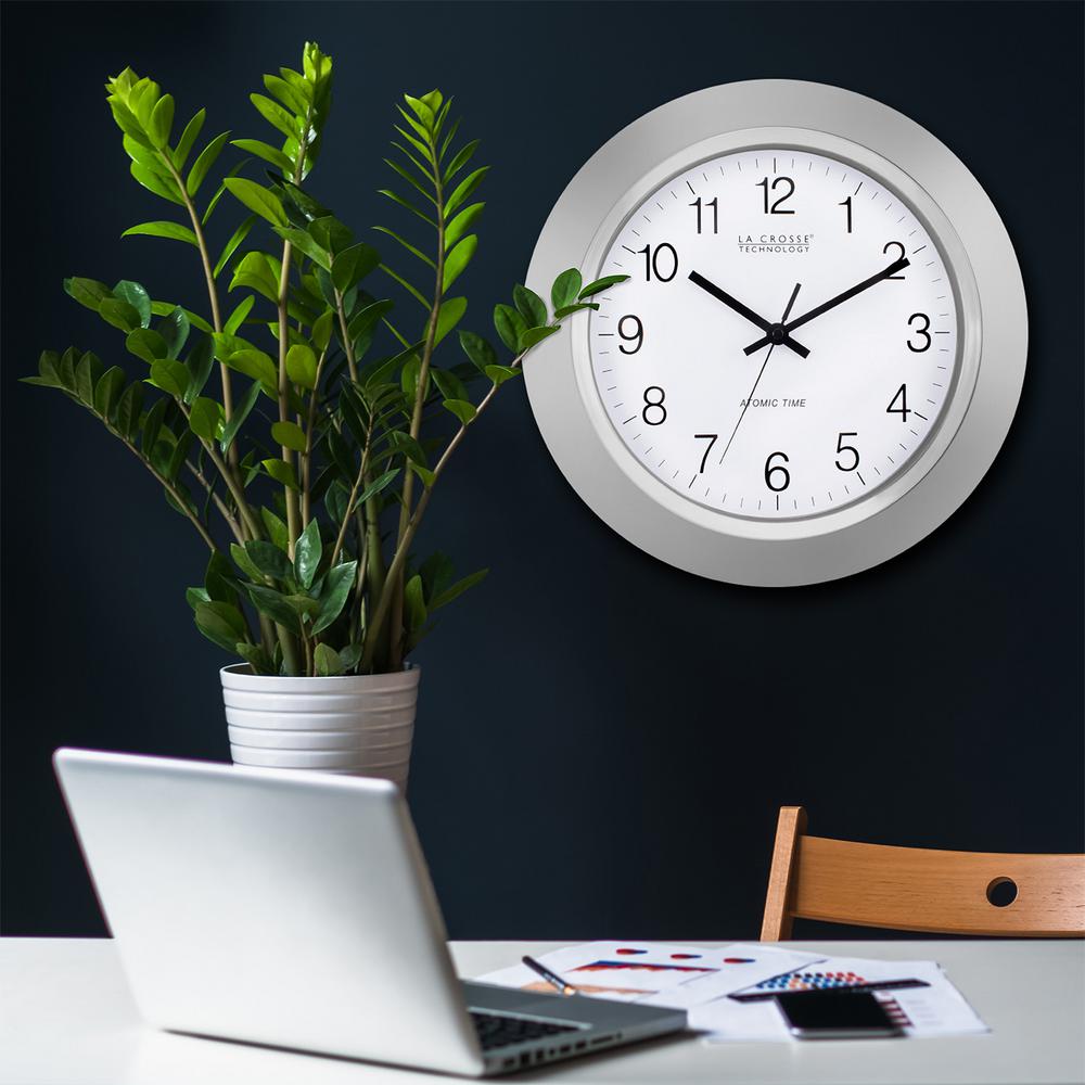La Crosse Technology 14 In Atomic Og Wall Clock Wt 3144s Atomic Og Wall Clock Wt 3144s