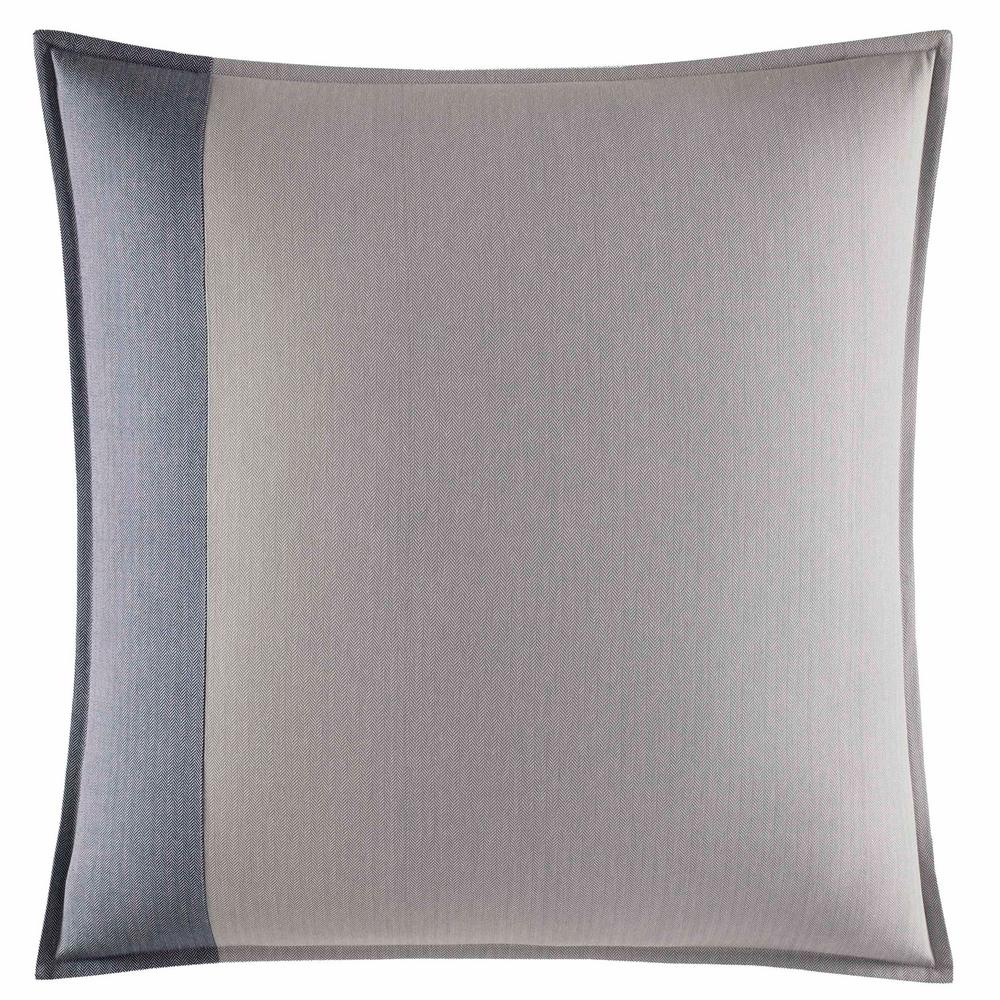 https://images.homedepot-static.com/productImages/7277953a-8f73-47a1-a788-a3975610ba2c/svn/nautica-bed-sheets-pillowcases-shams-220090-64_1000.jpg