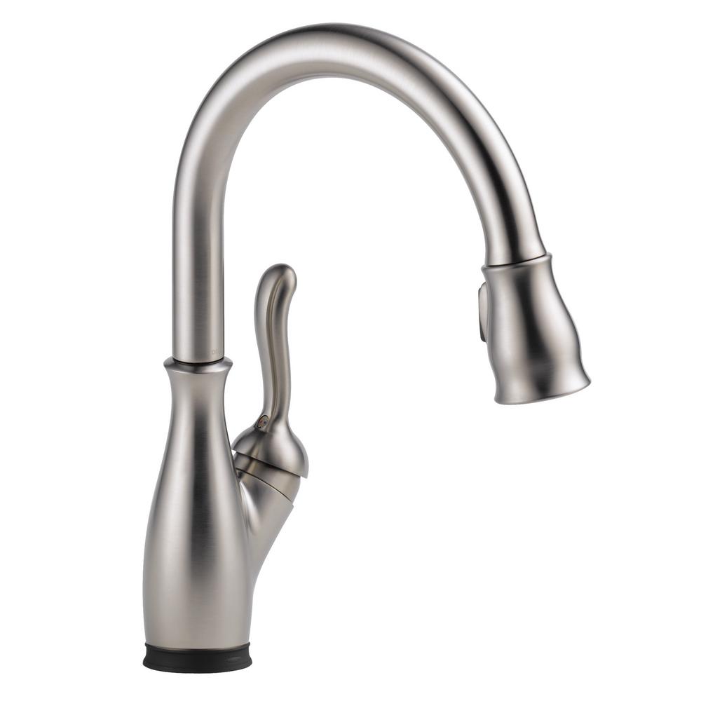 Delta Addison SingleHandle PullDown Sprayer Kitchen Faucet Featuring