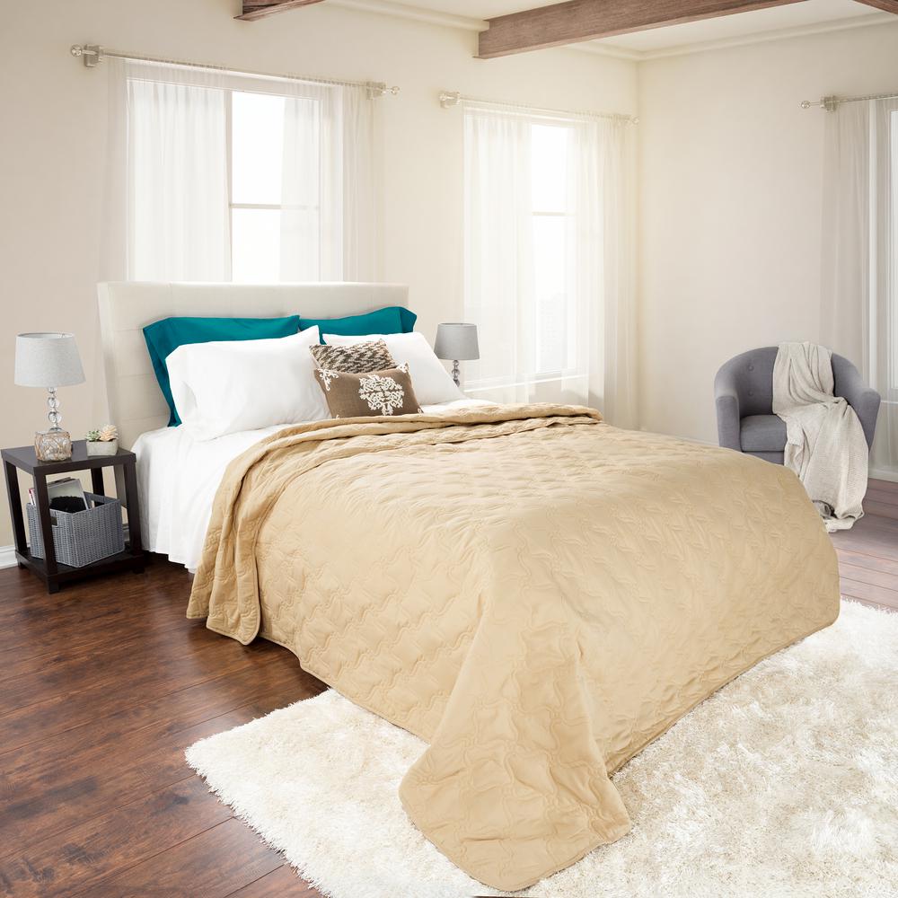 Twin Quilts Bedspreads Bedding Bath The Home Depot