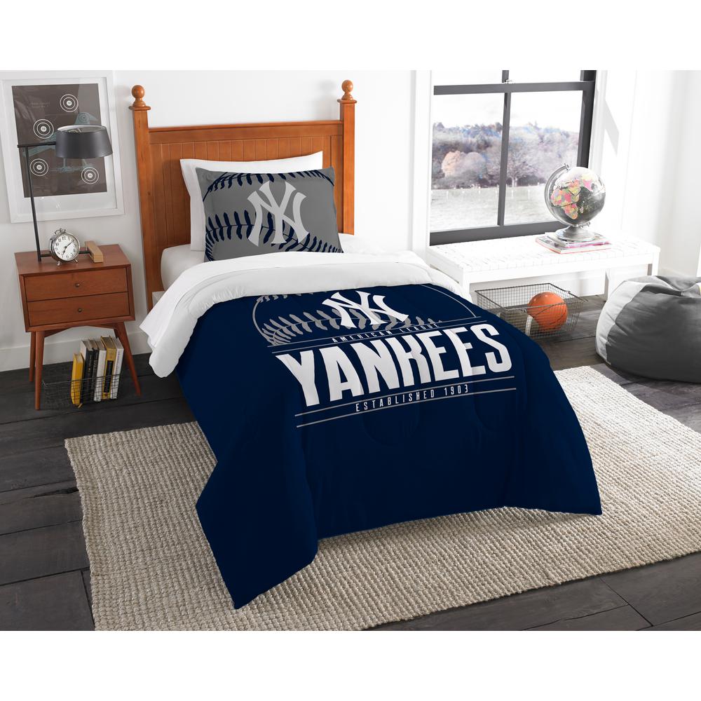 Yankees 2 Piece Grandslam Twin Comforter Set 1mlb862010020ret The Yankees 2 Piece Grandslam Twin Comforter Set 1mlb862010020ret The Home Depot