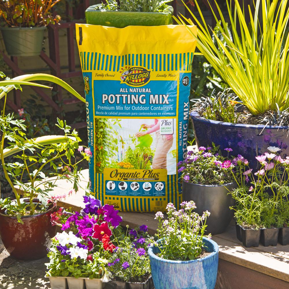 Kellogg Garden Organics 40 Qt All Natural Premium Outdoor Potting Mix 6830 The Home Depot