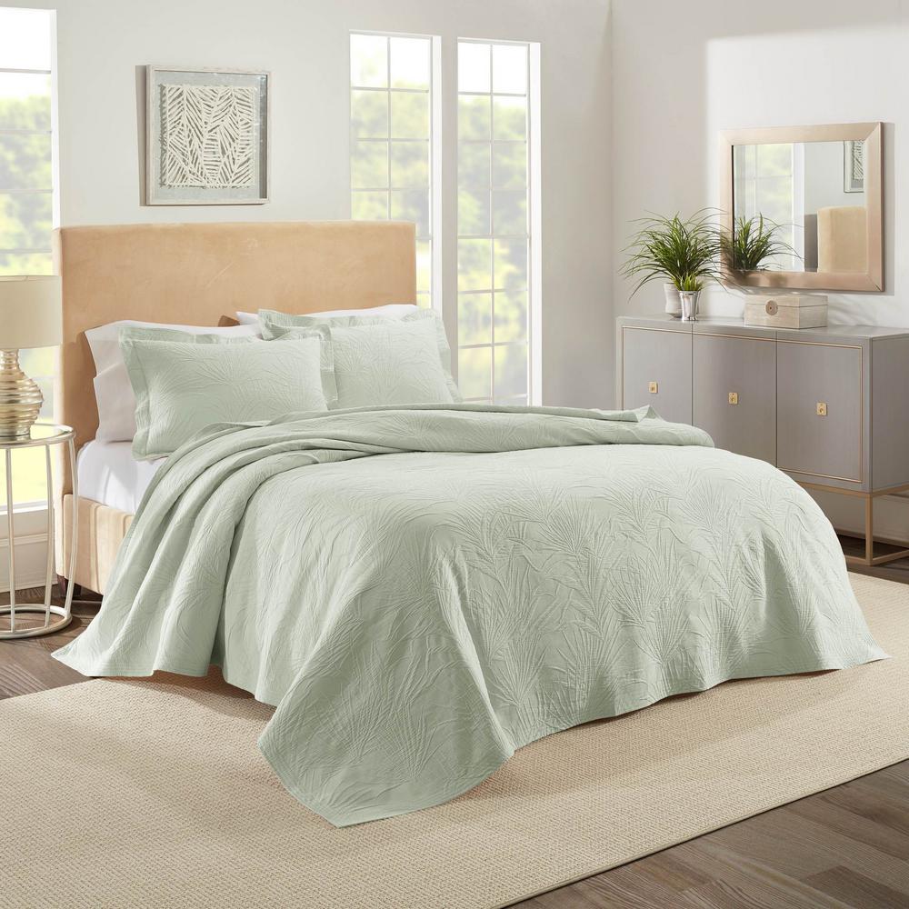 Coverlet Set Quilts Bedspreads Bedding Bath The Home Depot