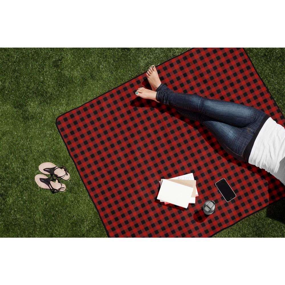 checkered picnic rug