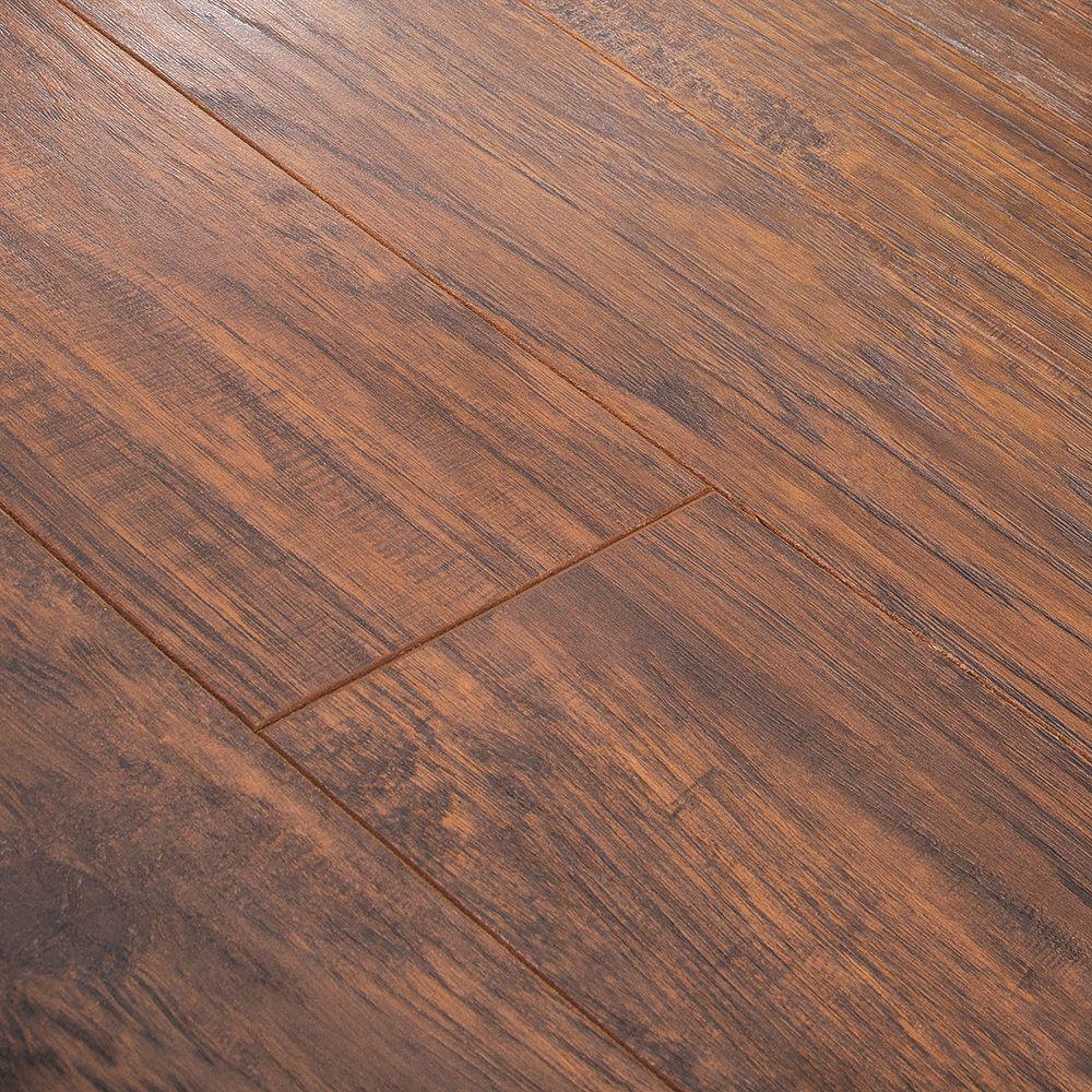 Pergo Xp Hazelnut Hickory 8 Mm T X 5 23 In W 47 24 L Laminate Flooring 18 9 Sq Ft Case Lf001000 The Home Depot - Pergo Highland Hickory Laminate Flooring