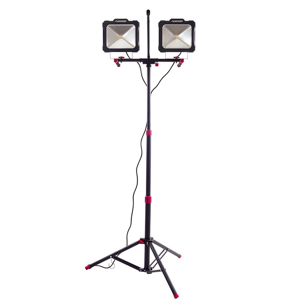 Indoor Outdoor Clamp On Hand Helds Stand Up Work Lights The 7000 Lumen Twin Head Led Work Light